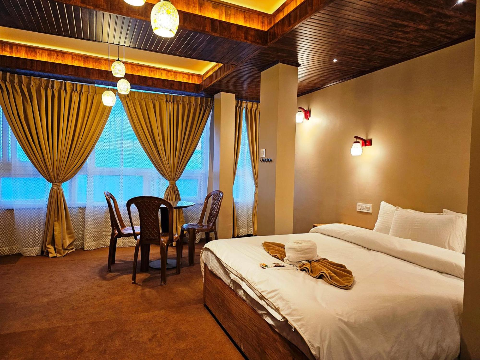 Hotel Golden Orchid Дарджилінг Екстер'єр фото